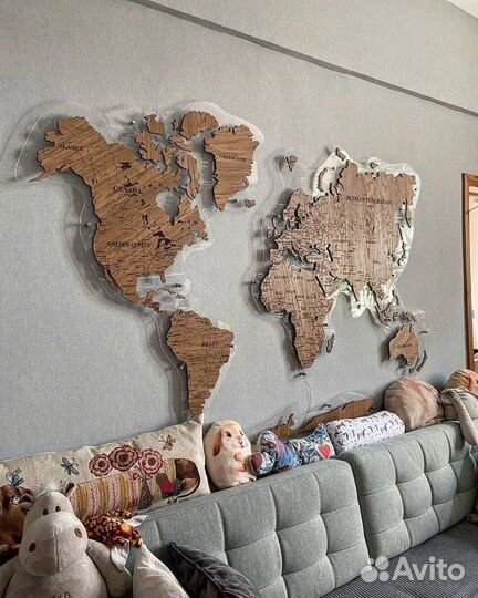 Карта мира из дерева