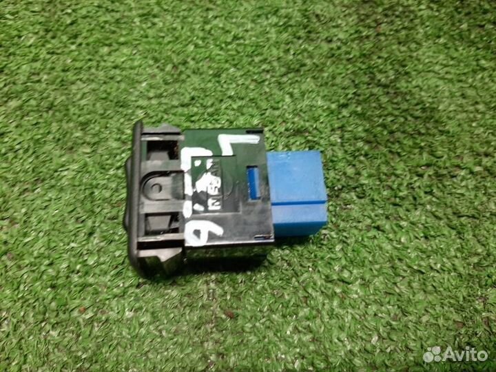 Переключатель обогрева сидений Subaru Forester SG