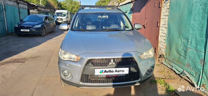 Mitsubishi Outlander 2.4 CVT, 2012, 217 250 км
