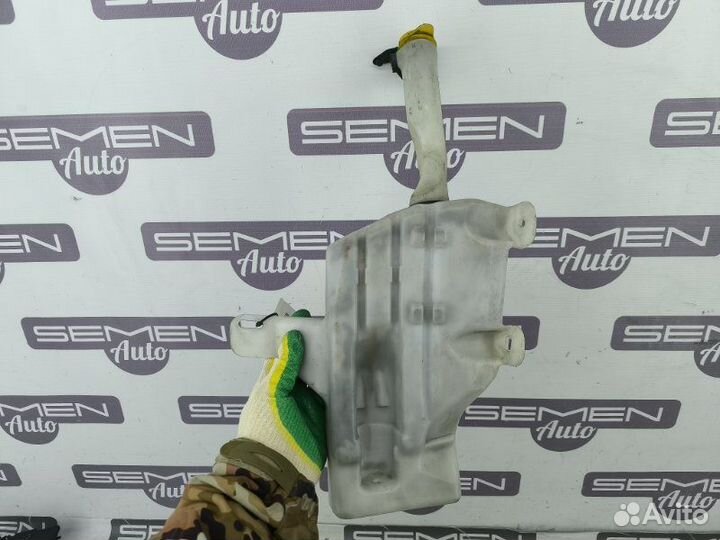 Бачок омывателя Opel Insignia ZG09 2008-2012