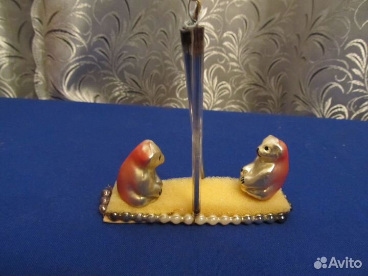 Елочная игрушка Мишки на качелях