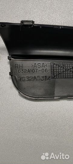 Накладка зеркала правая mitsubishi Pajero Montero