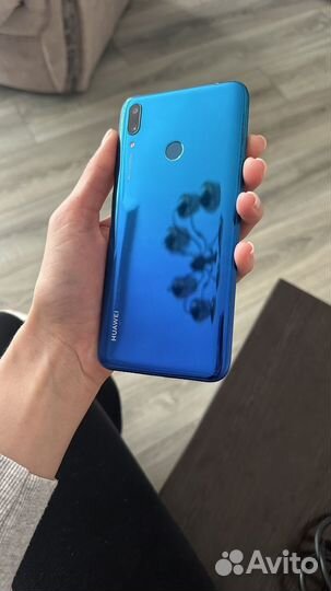 HUAWEI Y7 (2019), 4/64 ГБ