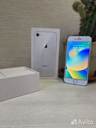 iPhone 8, 64 ГБ