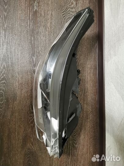 Фара передняя левая на kia ceed 3