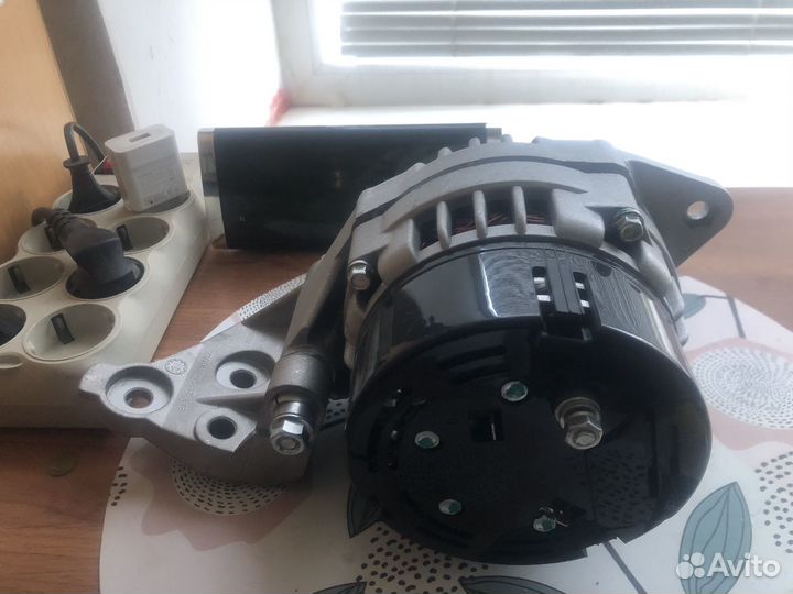 Гениратор Ваз-21214.-140Ам