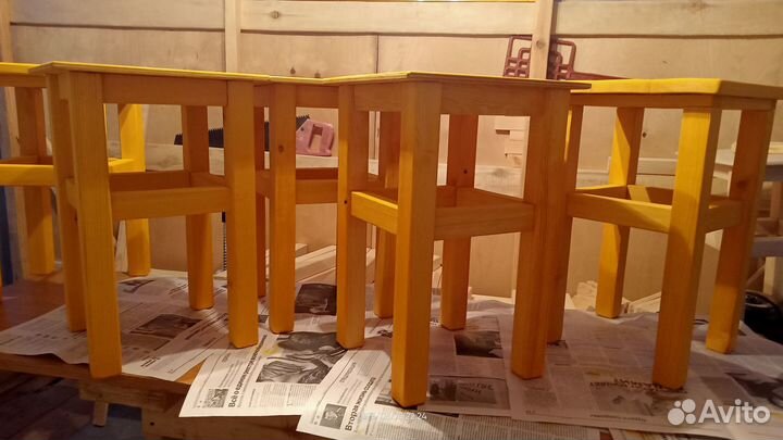 Табуретки деревянные