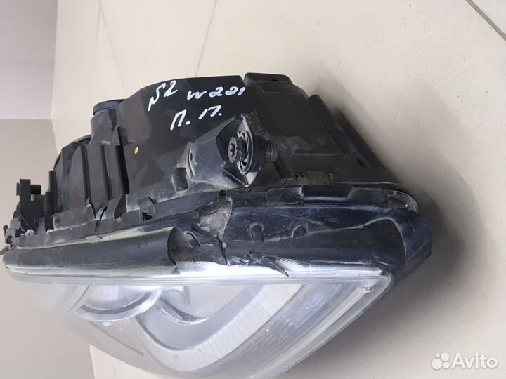 Фара передняя правая Mercedes W221