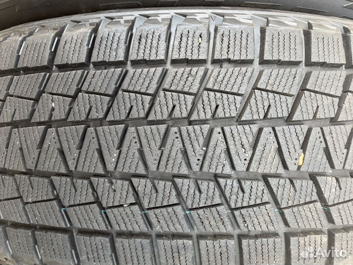 Bridgestone Blizzak DM-V1 225/55 R17 97R