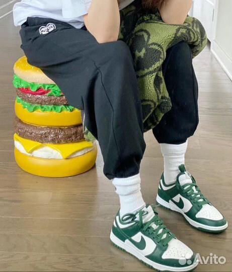 Nike Dunk Low Varsity green