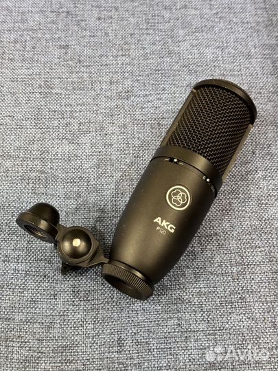 Студийный микрофон AKG P120, стойка, поп фильтр