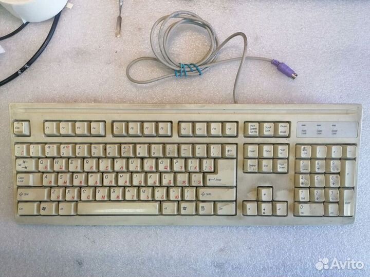 Клавиатура для пк белая старая ps2