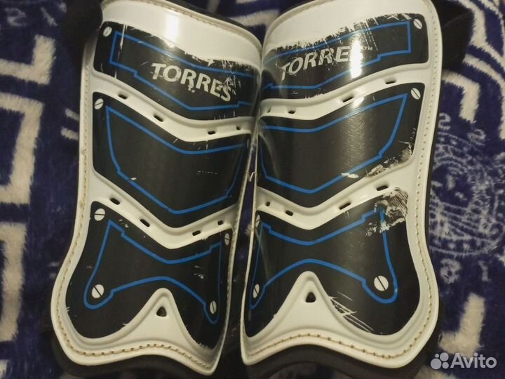 Футбольные щитки