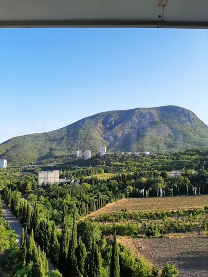 2-к. квартира, 56 м², 8/12 эт.