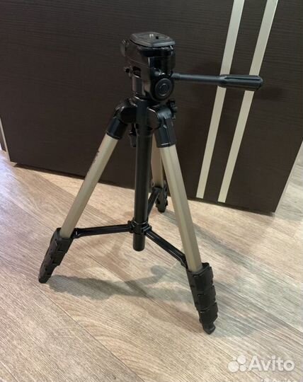 Штатив Velbon для видеокамер