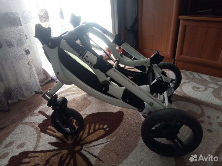 Коляска для двойни