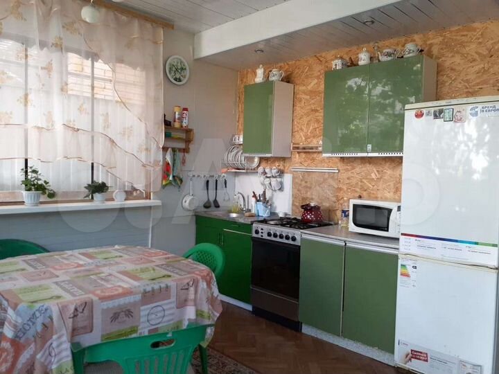 Комната 10 м² в 5-к., 2/2 эт.