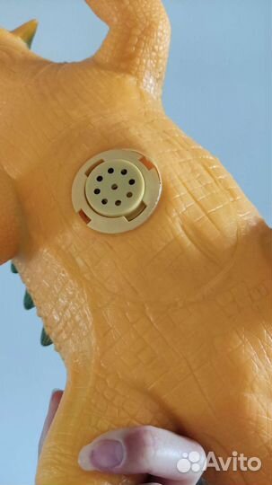 Динозавры игрушки