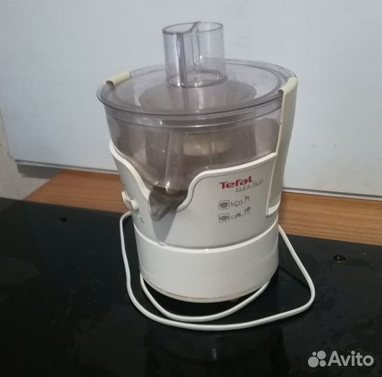 Соковыжималки две