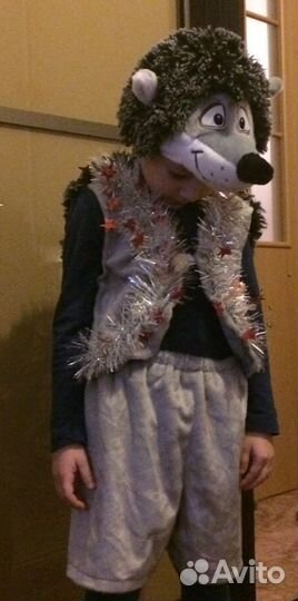 Костюмы новогод на прокат - алладин,петрушка,заяц
