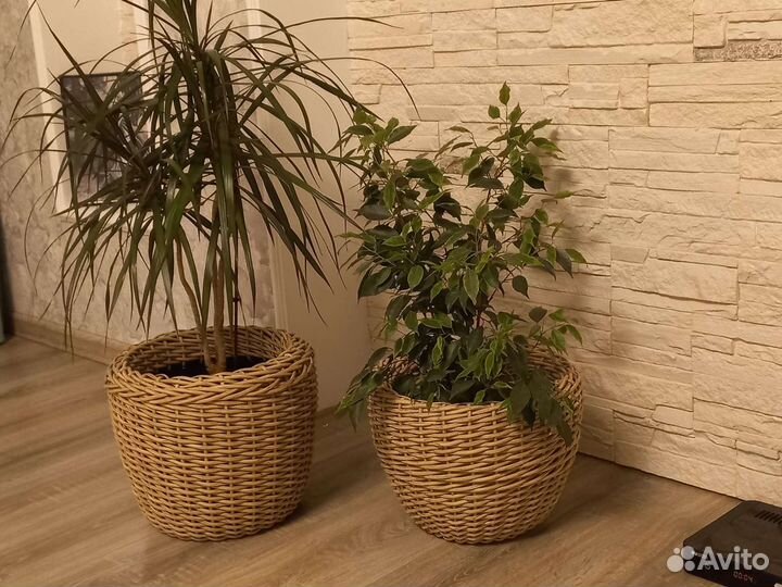 Кашпо из искусственного ротанга