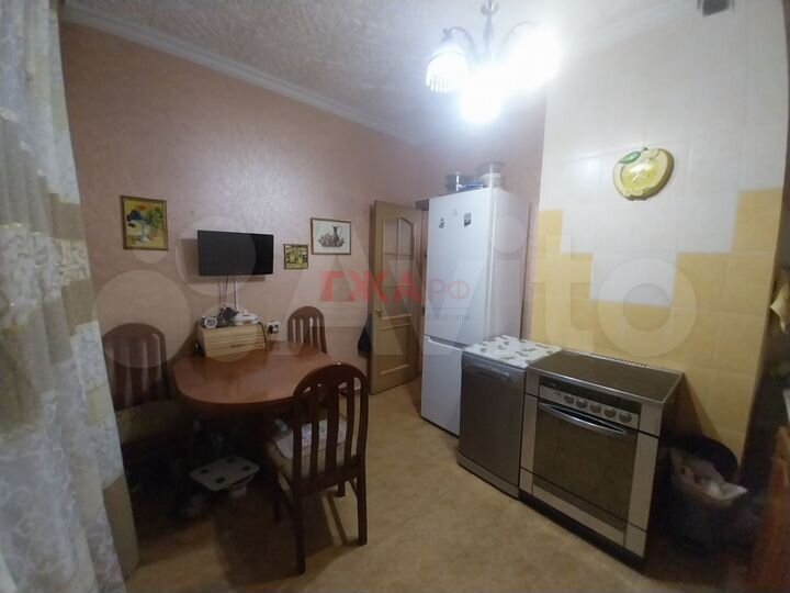 3-к. квартира, 76 м², 3/9 эт.