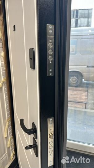 Дверь входная Берген