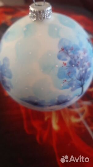 Снеговик у елки ариель