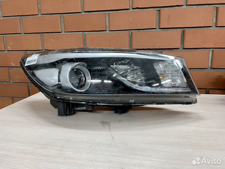 Правая фара Kia Carnival 3 дорест ксенон с led