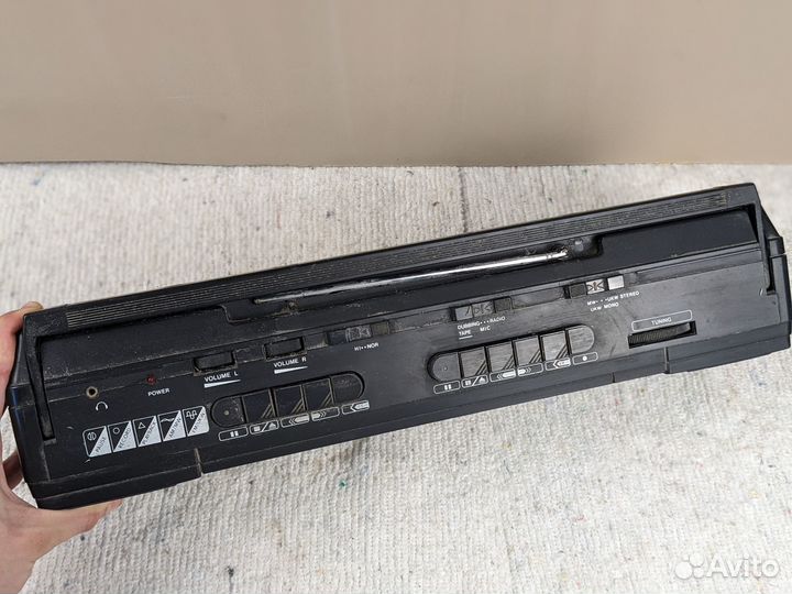 Кассетный радиоприемник магнитофон supertech scr