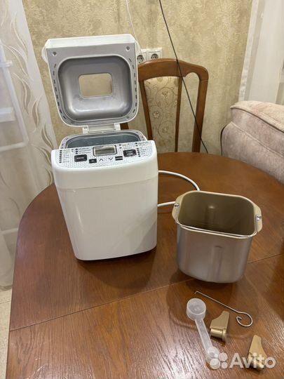 Хлебопечка Redmond RBM-1908