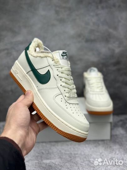 Кроссовки Nike Air Force 1 с мехом