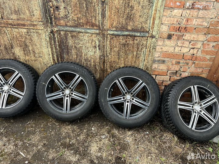 Yokohama IceGuard Stud IG65 255/55 R18
