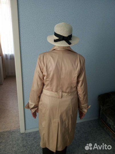 Плащ женский