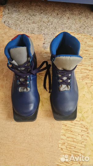 Лыжные ботинки коньковые 38