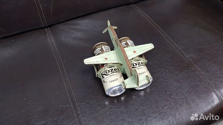 Самолет на 23 февраля под банки пива, газировку