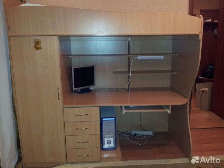 Детская кровать горка (шкаф, стол, спальное место)