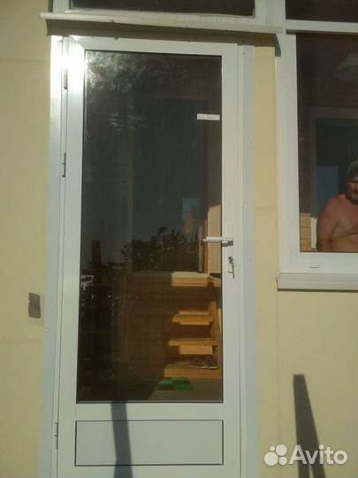 Дверь алюминиевая входная группа