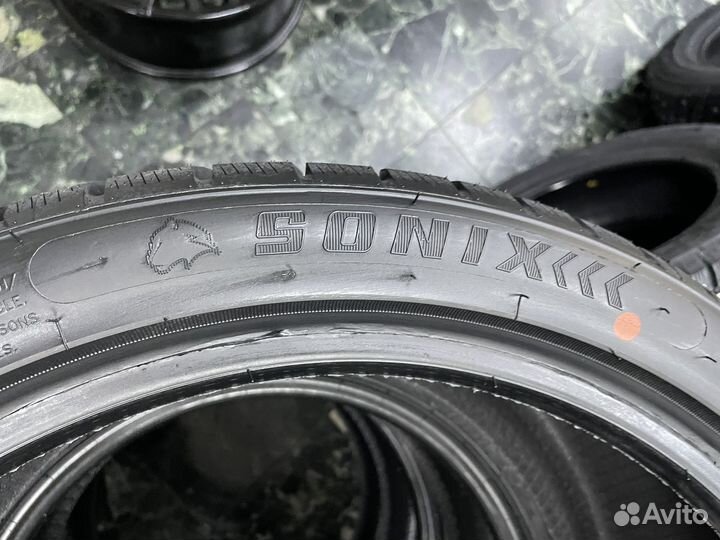 Sonix WinterXPro 999 265/35 R18 97V