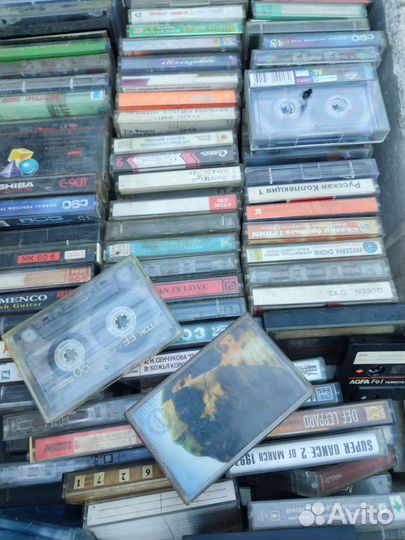 Аудиокассеты с записями