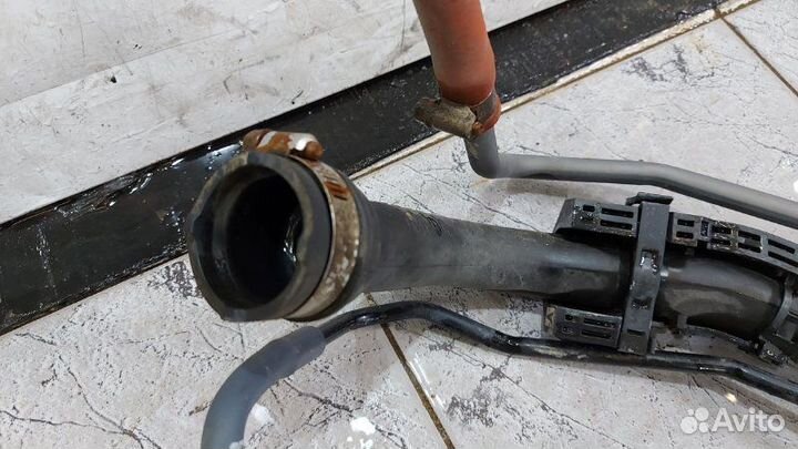 Горловина топливного бака Toyota Camry XV70