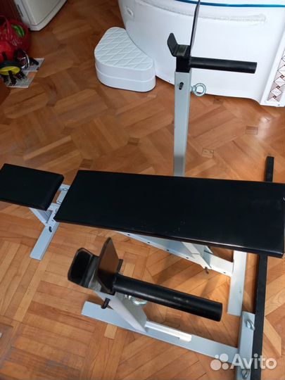 Скамья и стояка для жима