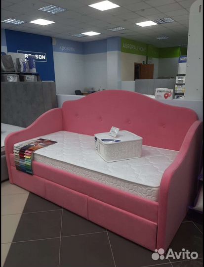 Детская кровать +с бортиком