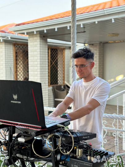 Dj диджей,свет, звук, технофан, проектор