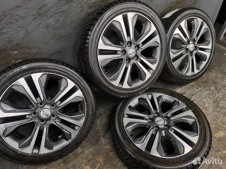 Комплект оригинальных колес KIA Optima K5 R18