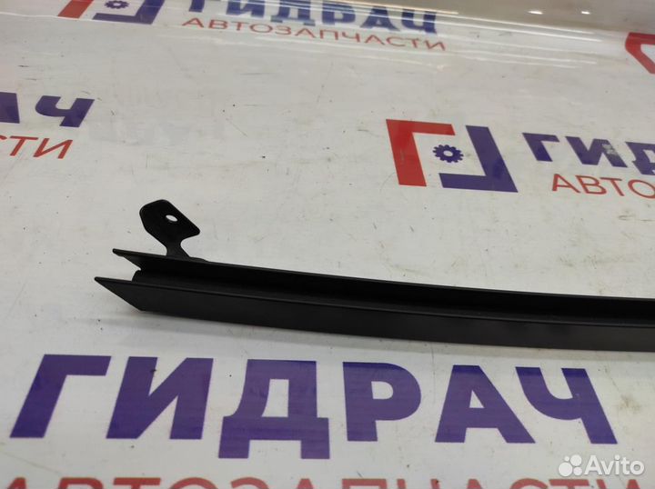 Направляющая стекла двери передней левой Renault S