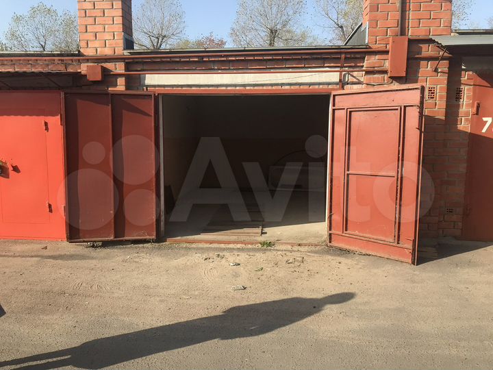 Гараж, > 30 м²