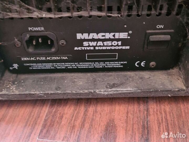 Активный сабвуфер mackie SWA1501