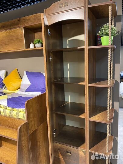 Комплект детской мебели 