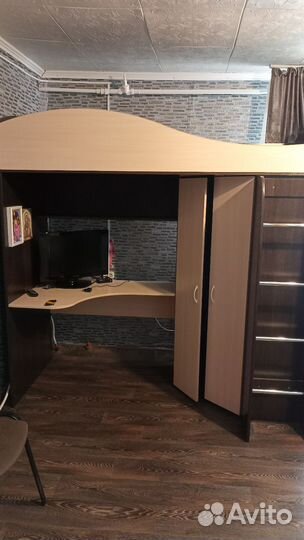 Кровать чердак без матраса